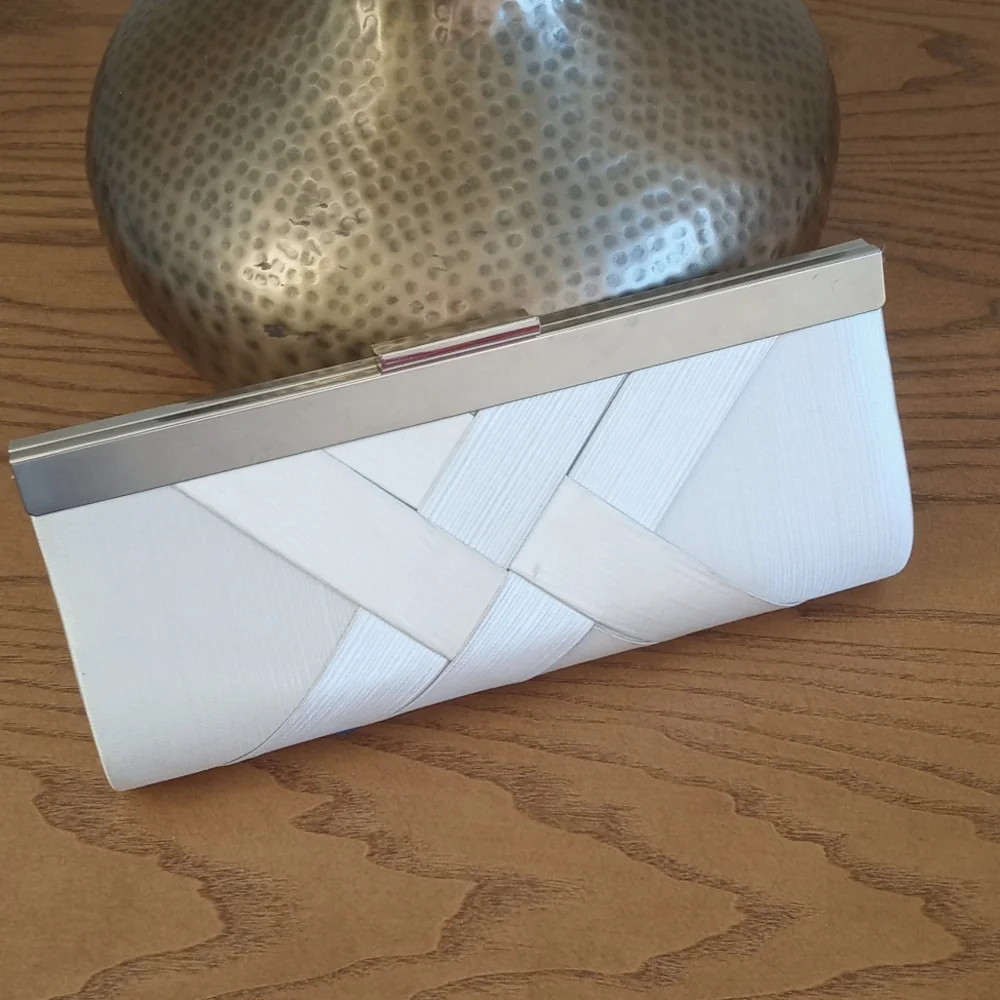 Vintage Art Deco Style White Satin Criss Cross Clutch with Hidden Chain - Picture 1 of 16